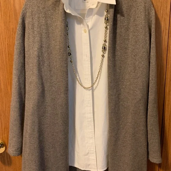 Cardigan - Picture 3 of 10